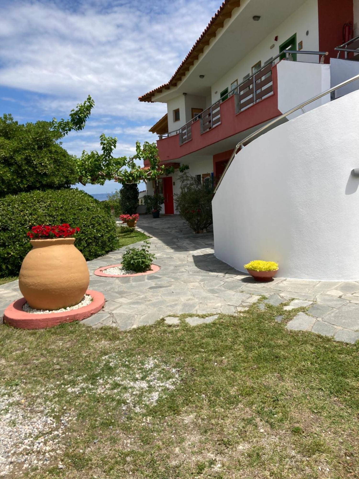 Marianna Sea View Afitos Apartment Екстериор снимка