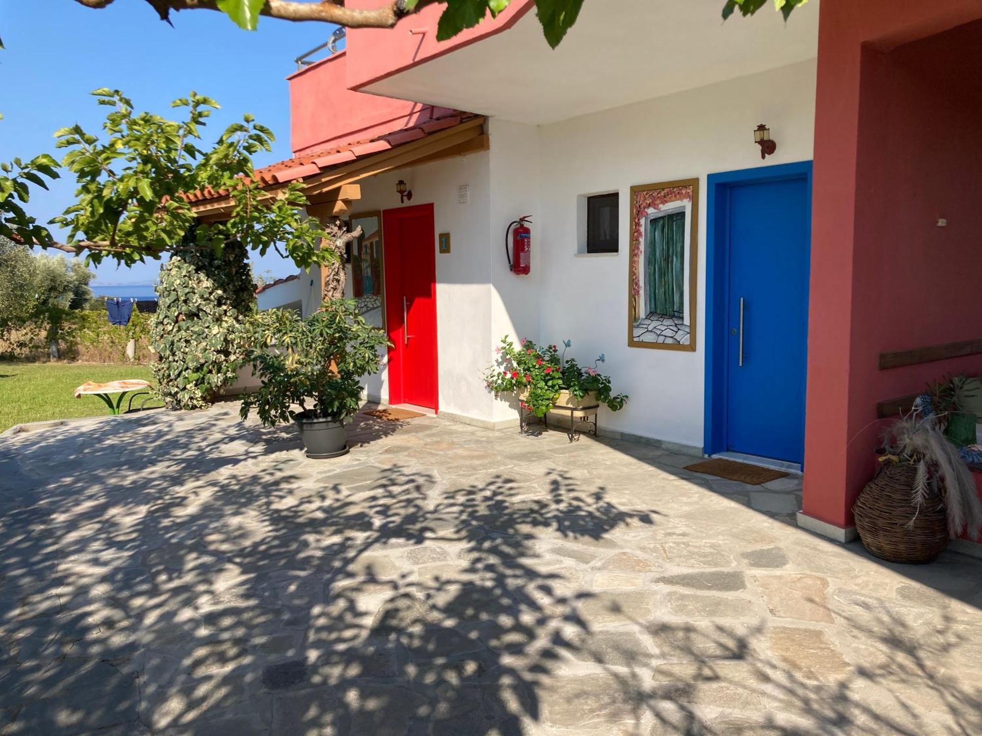Marianna Sea View Afitos Apartment Екстериор снимка