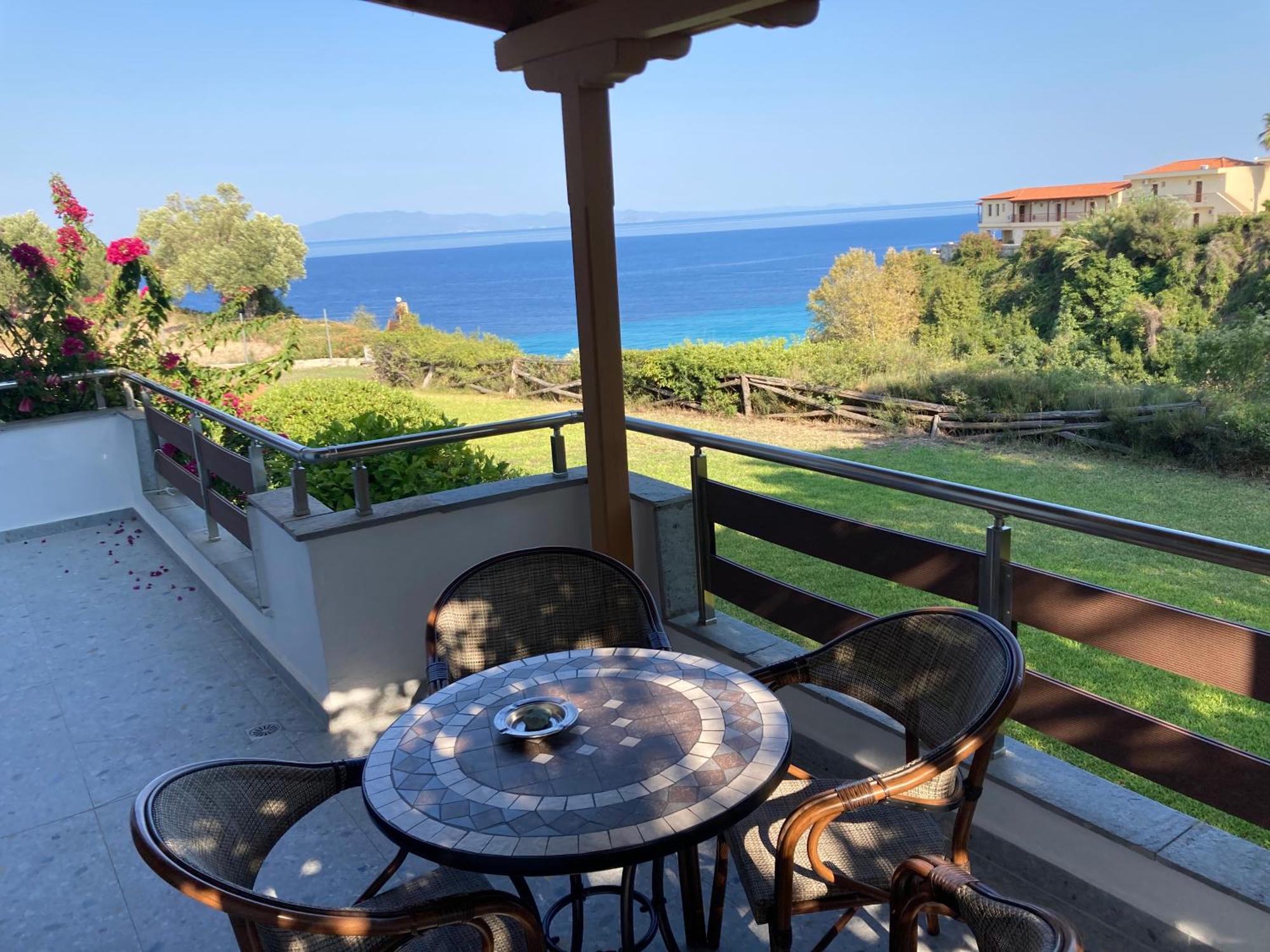 Marianna Sea View Afitos Apartment Екстериор снимка
