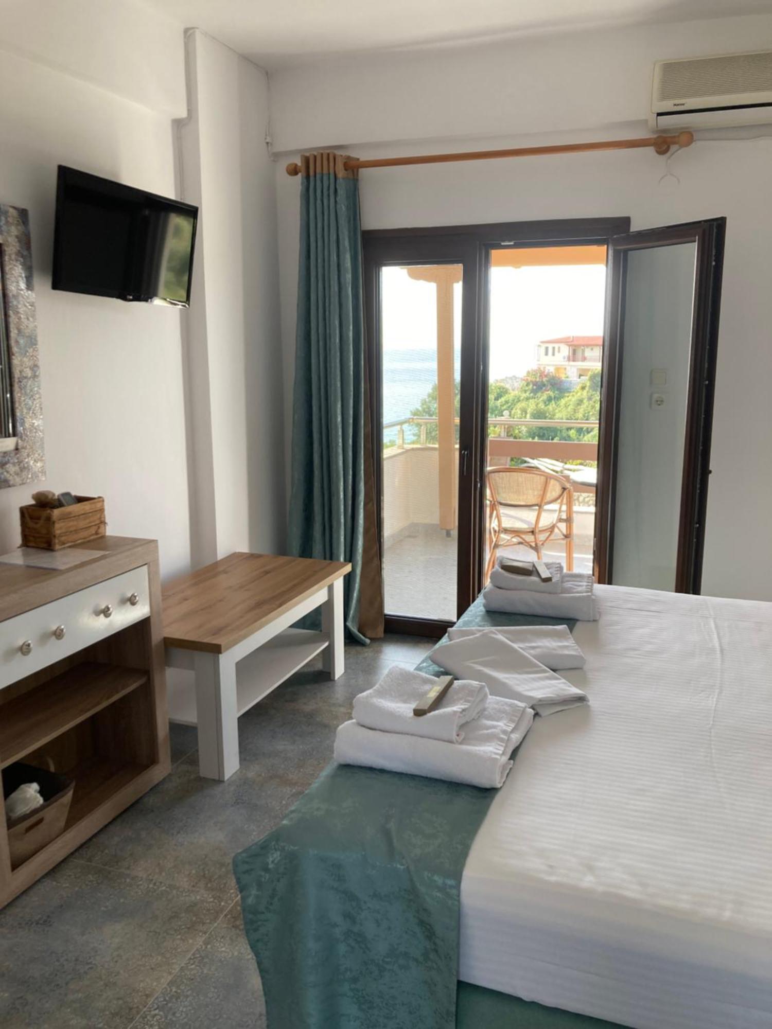 Marianna Sea View Afitos Apartment Екстериор снимка